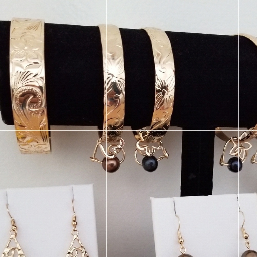 SOLD!!!!!! (2) 10mm Bracelet, 1/2 OFF 2nd one.